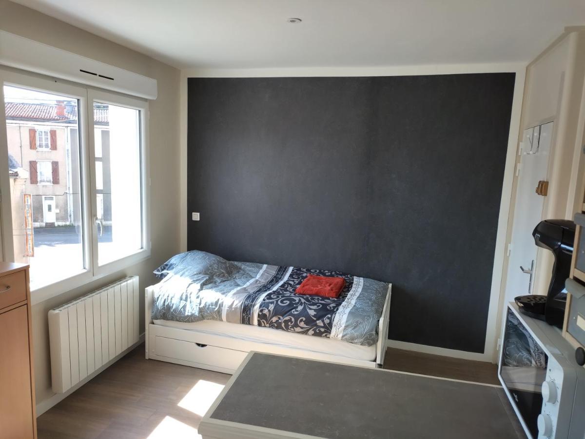 Appartement Studio 9 proche de la gare SNCF à Angoulême Extérieur photo